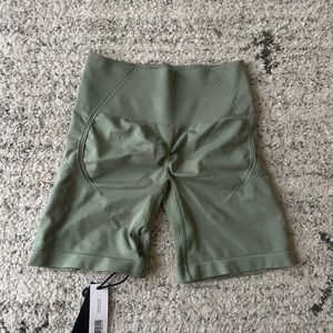 Oner effortless shorts -sage